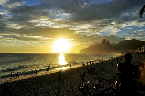 Rio tem 4º pôr do sol mais bonito do mundo diz site E a reação de