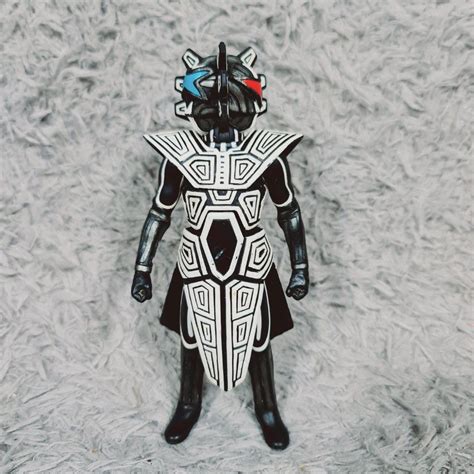 Ultra Monster Ultraman Cosmos Kaiju Gigi 2001 Vinyl Figure 17cm