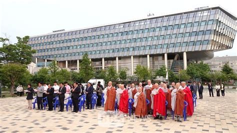 세종시 불교사암연합회 불기 2567년 봉축탑 점등