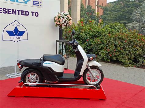 Atlas Honda Tests The Waters With Electric Scooter Called Benly E In