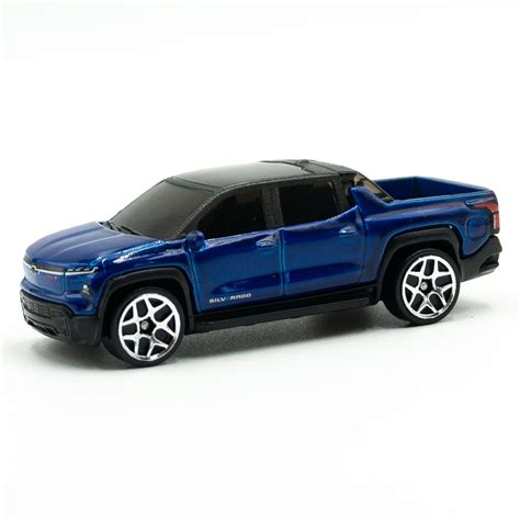 Машинка Hot Wheels Silverado Ev Rst Новинка Case E 2024 купить с доставкой по выгодным ценам