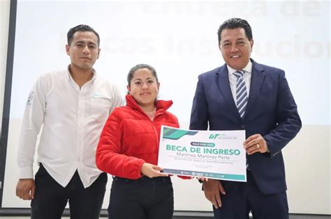 Más de 200 estudiantes de la Universidad Tecnológica de San Juan del