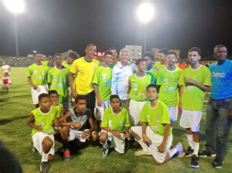 Atletas Da Escolinha Futebol Arte Participam Da Copa Interbairros