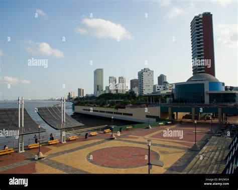 Ecuador Guayaquil City Malecón 2000 North Side And The River Guayas