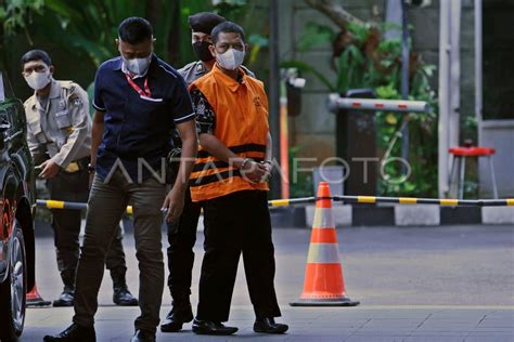 Pemeriksaan Tersangka Suap Jual Beli Jabatan Pemalang Antara Foto