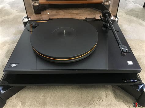 Mofi Ultradeck Turntable With Mastertracker Mm Cartridge