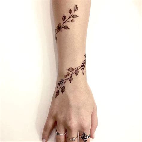 Pin Di Leticia Su Tatto Idee Per Tatuaggi Tatuaggi Floreali