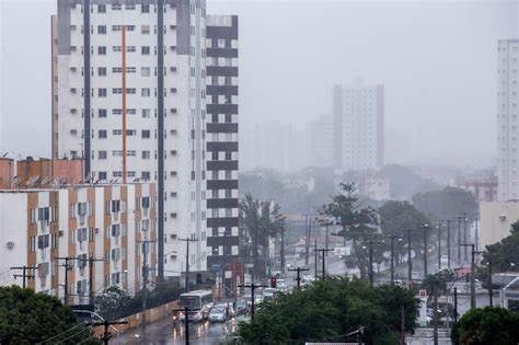 Defesa Civil De Aracaju Emite Alerta De Chuva Moderada Nas 24 Horas O