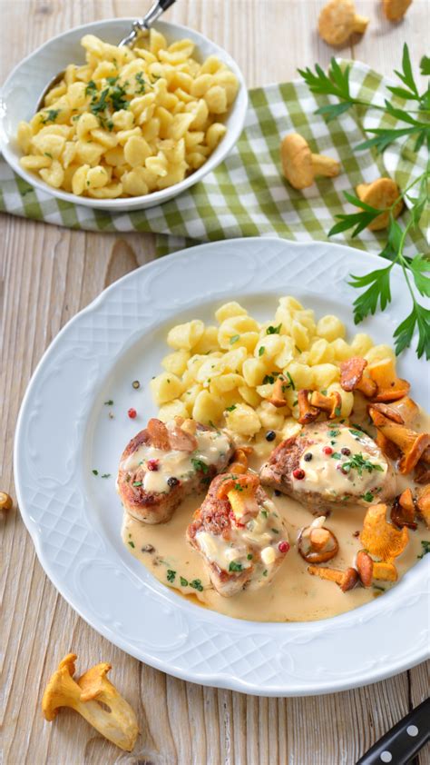 Schweinemedaillons In Rahmso E Mit Champignons Schnelles Und Leckeres