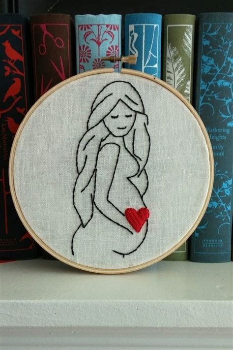 Pin By Nurcan Kacira On G Zel G Nler Embroidery Hoop Art Hoop Art