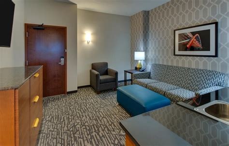 Drury Plaza Hotel Nashville Downtown - Drury Hotels