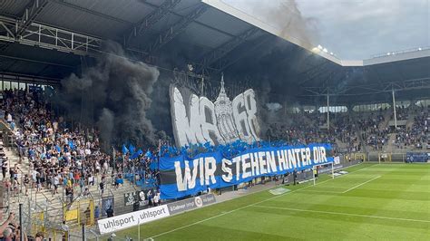 Mega Choreo der Fans des SV Waldhof Mannheim vs VfB Lübeck mit