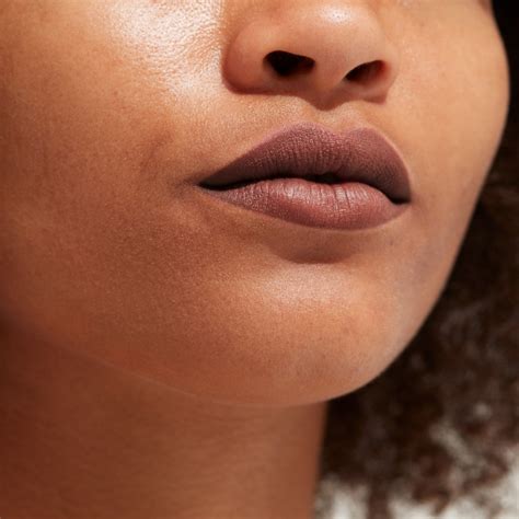 Luxury Nude Lips 003 Stripped