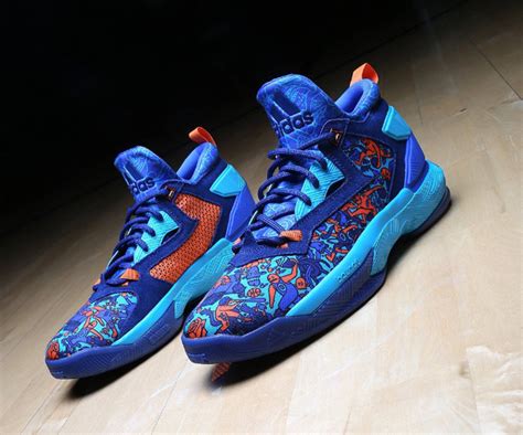 Damian Lillard Shoes 2 - Go Images Load