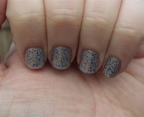 Glitter Obsession Comparison Sally Hansen Showgirl Chic Vs China