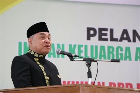 Gubernur Kaltim Isran Noor Bertekad Tidak Akan Hapus Tenaga Honor