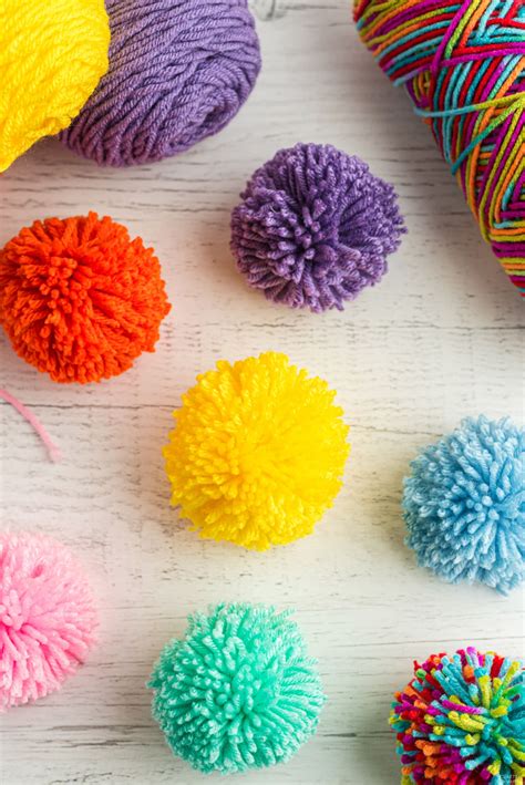 How To Make A Pom Pom Crafts By Amanda Crafts For Seniors