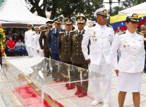 Réplica de la espada de Brigadier de Bolívar recorre Portuguesa