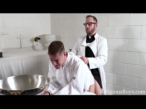 Orando Con La Polla Del Sacerdote En Mi Boca XVIDEOS