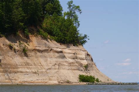 Cliffs of Westmoreland - The Geology of Virginia
