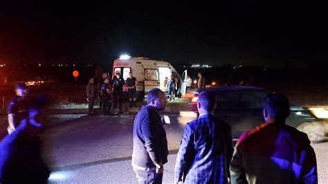 Sakarya da yürekleri ağza getiren kaza Hasta taşıyan ambulans ile