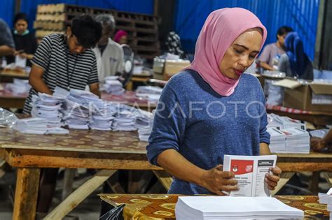 Pelipatan Surat Suara Di Pandeglang Antara Foto