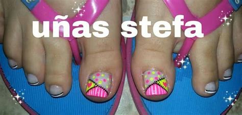 Pin de Carol Ureña Mora en Pedicure Uñas con flores Uñas Pies