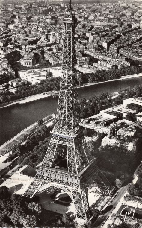 Paris Paris La Tour Eiffel Carte Postale Ancienne Et Vue D Hier Et