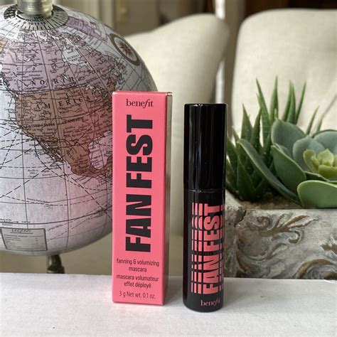 Benefit Fan Fest Fanning And Volumizing Mascara Hyper Black 0 1oz 3 G