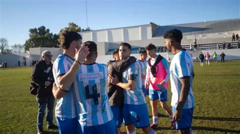 Triunfo albiceleste en Viedma Sol de Mayo superó a Círculo Deportivo