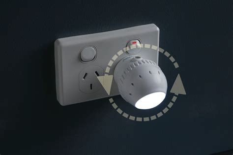 Dreambaby Swivel Auto Sensor Led Night Light Night Lights Baby