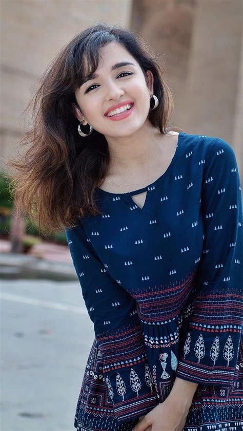 Shirley Setia Bollywood Singer Hd Phone Wallpaper Pxfuel