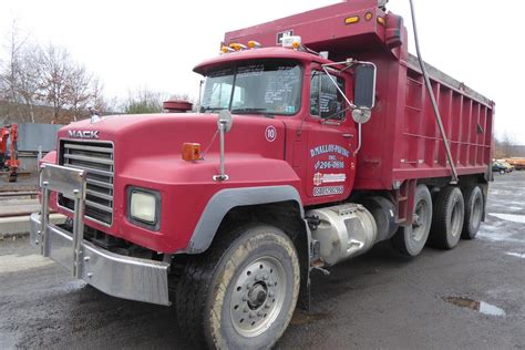 Mack Rd S Tri Axle Dump Truck For Sale By Arthur Trovei Sons