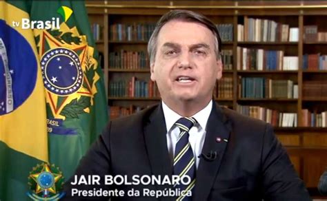 Em Pronunciamento Na Tv Bolsonaro Diz Defender Democracia Mas Volta A