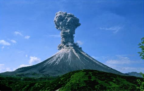 Mt Pinatubo 1991 Volcanoes And Earthquakes Med