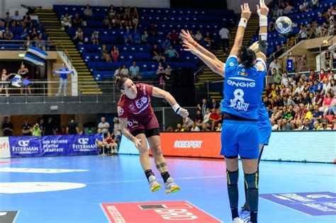 Csm Bucuresti Vs Rapid Bucuresti Women S Handball Roma Flickr