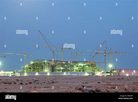 Qatar stadium construction hi-res stock photography and images - Alamy