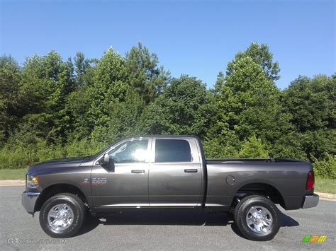 2017 Granite Crystal Metallic Ram 2500 Tradesman Crew Cab 4x4 121249739 Photo 3