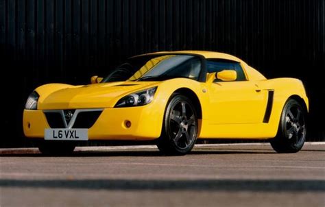 Vauxhall VX220 - Classic Car Review | Honest John