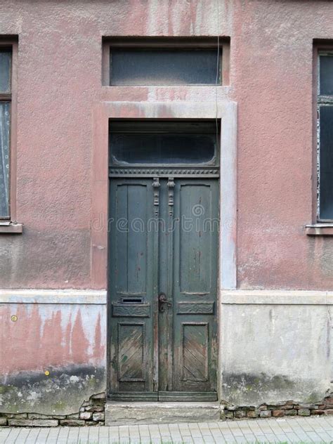 Weathered Wooden Door In Old Ruin Building Stock Image Image Of Dirty