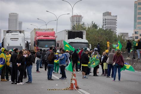 Rodovias Federais Registram Interdi Es E Bloqueios Por