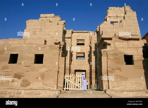 Migdol entrance to Medinat Habu in Luxor, Egypt Stock Photo - Alamy