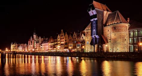 What Makes Poland's Gdańsk One Of The Most Unique & Historic Cities To ...