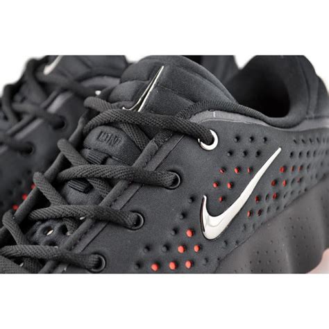 nike nike mind  blkchrome hyper crimson hq