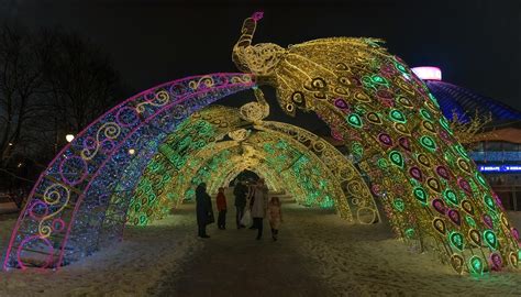 Иллюминация возле Цирка на пр. Вернадского | Фотосайт СуперСнимки.Ру