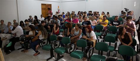 Mesa redonda discute educação pública na atualidade Universidade