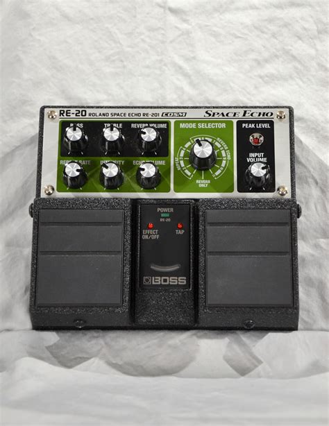 Boss Re Space Echo Pedal Vintage Guitars And Amps