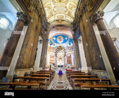 Bas Lica De Santa Croce En Gerusalemme Bas Lica De La Santa Cruz En