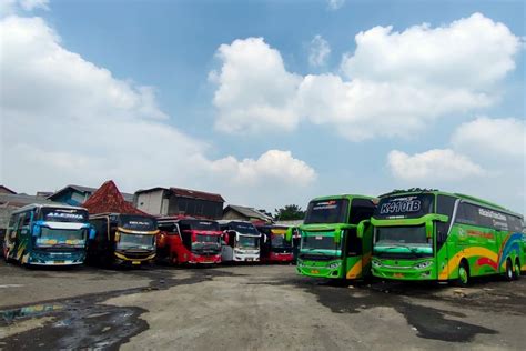 Ruang Merokok Fasilitas Yang Sering Ditanyakan Penumpang Bus AKAP