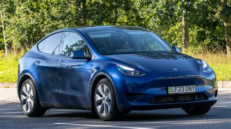 Les Meilleures Fonctionnalit S Cach Es Du Mod Le Y Ev De Tesla